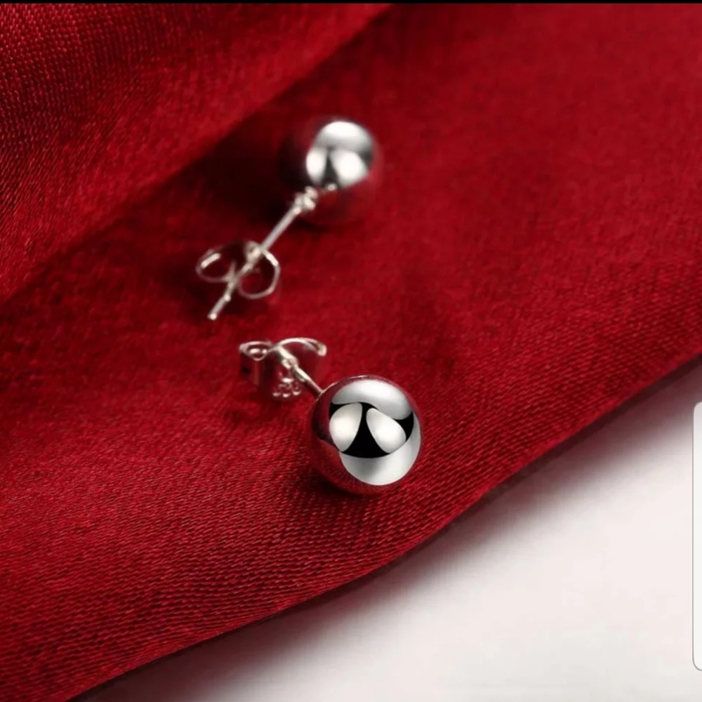 🔥💥Silver Stud 925 Earrings. - Picture 3 of 4